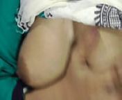 इन्डियन भाभी को बयफ्रेंड्स ने जबरदस्त चोदा from hot kissing indian xvideo