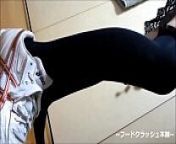 【fetish】Japanese girl food crush with Knee high socks asics spike shoes Sneaker. from twitter spike