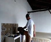 Me follo a la sirvienta mientras lava from कुँवारी लड़की को चुदाई से सिलाई टुटने वाला वीडि