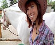 Amateur cowgirl with beautiful booty fucking outdoor from farm