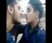 Beso Gay entre heterosexuales XVIDEOSCOM[1] from arab gay kiss