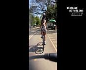 DANDO UMA VOLTA DE BICICLETA PARQUE IBIRAPUERA COM SHORT TODO SOCADO from bike park sex video