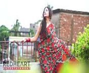 Hot Bhabhi in Saree showing stuff - Episode 4 from saree street