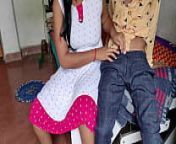 पढ़ाई कर रही लड़की को सौतेले अंकल ने पटाकर चुदाई किया ! Couple Crazy from sex video indian ritu roy