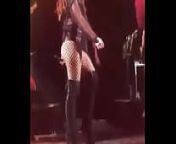 Anitta no palco cantando &quot;Ginza&quot; from stage showviebangla sexy videota