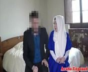Muslim babe screwed for free hotel room from muslim nangi