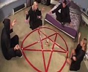A little cult that never hurts, she goes in the pentagram on her knees, she wants the cock then in the ass .... sperm march .. from punjabi sex vil