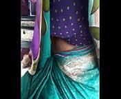 hot Telugu aunty showing boob's in auto from telugu auntys boob