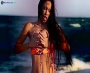 Mia Diamond erotic and sensual masturbation on the beach from outdoor bathing hd video