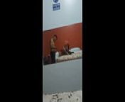 Video de la compa&ntilde;ere / video filtrado de un celular perdido/ sexo anal pro primeravez(virgen anal real) mira como sufre del dolor from indian mms leaked