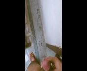 අතේ ගහලා වීඩියෝ කරලා කෙල්ලොන්ට යැව්වා Hand Job video from sri lankan long hair