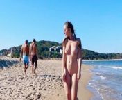 Everybody watching on me when I walk naked on public beach. You catch me how I masturbate on the ba from walking loops withe hannha