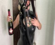 Dominatrix Nika in a gas mask pours wine over her latex body. Latex fetish from banladare nika samea sex poton old mom and papa sex video downloadাবনূর